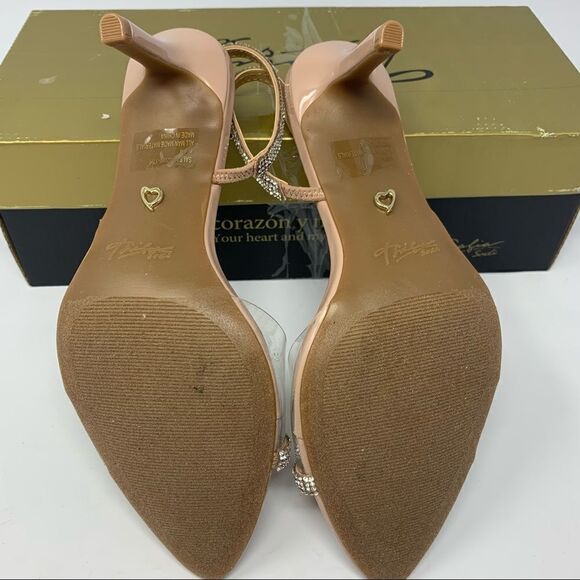 Thalia Sodi Vinyl Pumps - Picture 6 of 9